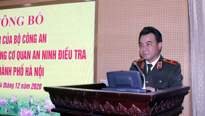 Thiếu tướng Nguyễn Anh Tuấn phát biểu tại buổi lễ Thiếu tướng Nguyễn Anh Tuấn phát biểu tại buổi lễ