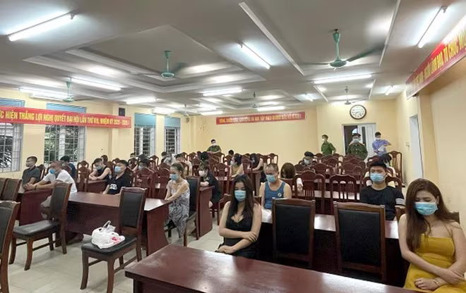 Qua test nhanh, 25/29 đối tượng dương tính với ma tuý Qua test nhanh, 25/29 đối tượng dương tính với ma tuý