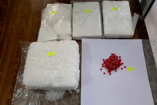 Công an tỉnh Hưng Yên triệt phá thành công chuyên án ma tuý, bắt giữ 3 đối tượng liên quan, đồng thời thu giữ hơn 2kg ma tuý tổng hợp là chuyên án ma tuý lớn từ đầu năm đến nay