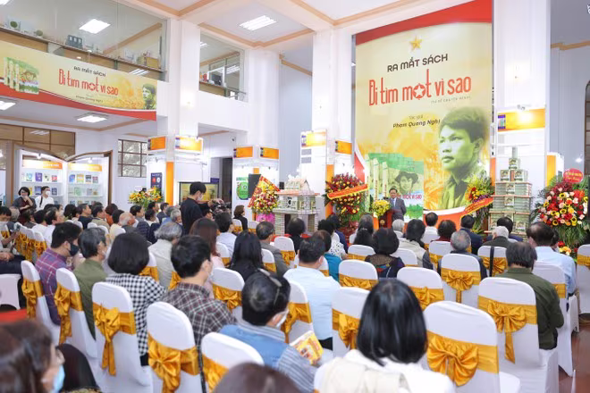 Sách "Đi tìm một vì sao" ra mắt vào tháng 4-2022 tại Thư viện Quốc gia Việt Nam Sách "Đi tìm một vì sao" ra mắt vào tháng 4-2022 tại Thư viện Quốc gia Việt Nam