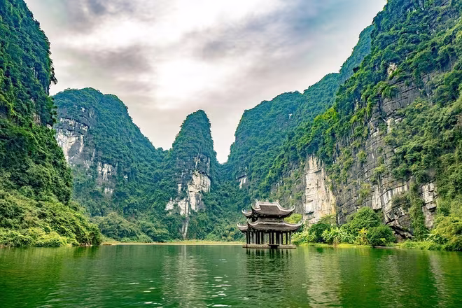 Một vở diễn thực cảnh hoành tráng sẽ được dựng tại Ninh Bình, hứa hẹn hấp dẫn du khách Một vở diễn thực cảnh hoành tráng sẽ được dựng tại Ninh Bình, hứa hẹn hấp dẫn du khách