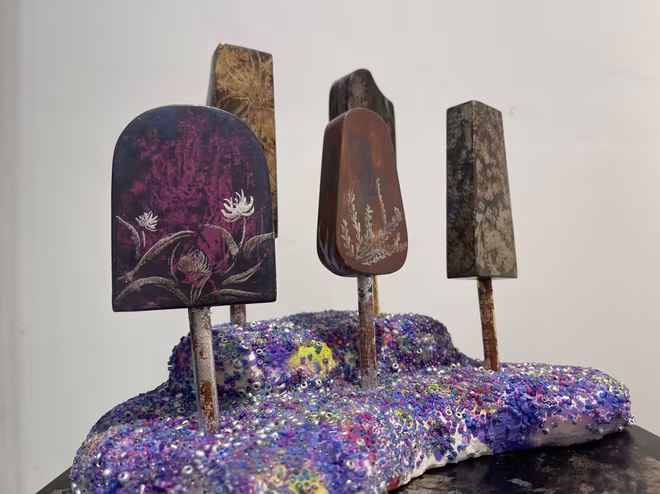 Art toy sơn mài mang tên “Kem Ta”