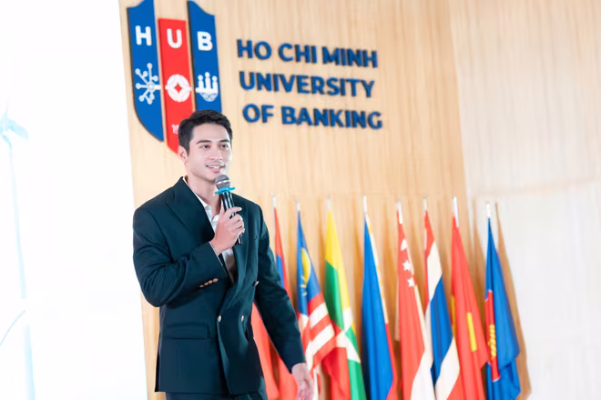 Nam vương Phạm Tuấn Ngọc tham gia Hội nghị, đặt ra những vấn đề trọng tâm xoay quanh chủ đề trao quyền cho thanh niên Việt Nam hành động vì khí hậu Nam vương Phạm Tuấn Ngọc tham gia Hội nghị, đặt ra những vấn đề trọng tâm xoay quanh chủ đề trao quyền cho thanh niên Việt Nam hành động vì khí hậu