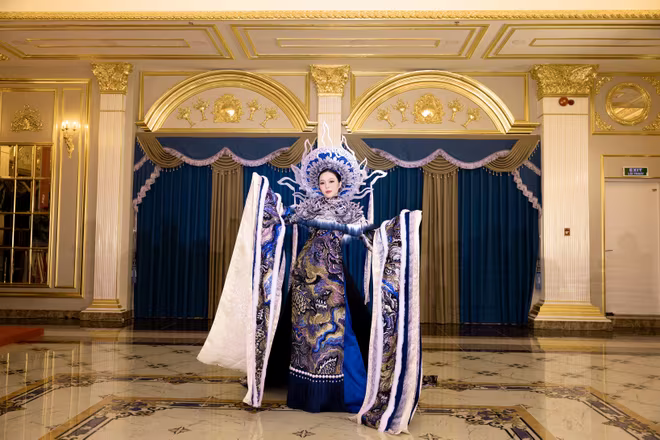 “Cửu Long Ẩn Vân” được lấy cảm hứng từ bức tranh cùng tên của nghệ nhân Phan Văn Tánh, sáng tác dưới triều vua Khải Định