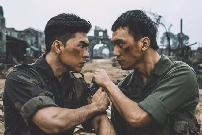 Bộ phim "Mưa đỏ" của Điện ảnh Quân đội ra mắt trong năm 2025 với doanh thu phòng vé hơn 700 tỷ đồng Bộ phim "Mưa đỏ" của Điện ảnh Quân đội ra mắt trong năm 2025 với doanh thu phòng vé hơn 700 tỷ đồng