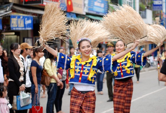 Nhìn lại 9 ngày sôi nổi của Festival Huế 2012 ảnh 11 Nhìn lại 9 ngày sôi nổi của Festival Huế 2012 ảnh 11
