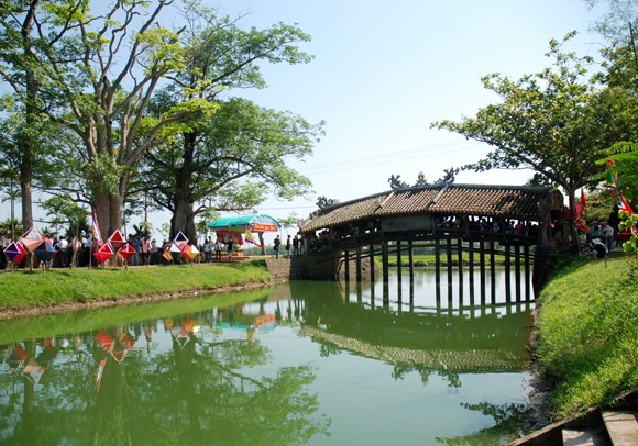 Nhìn lại 9 ngày sôi nổi của Festival Huế 2012 ảnh 14 Nhìn lại 9 ngày sôi nổi của Festival Huế 2012 ảnh 14