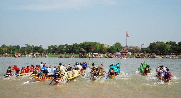 Nhìn lại 9 ngày sôi nổi của Festival Huế 2012 ảnh 13 Nhìn lại 9 ngày sôi nổi của Festival Huế 2012 ảnh 13