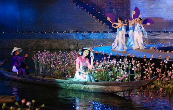 Nhìn lại 9 ngày sôi nổi của Festival Huế 2012 ảnh 16 Nhìn lại 9 ngày sôi nổi của Festival Huế 2012 ảnh 16