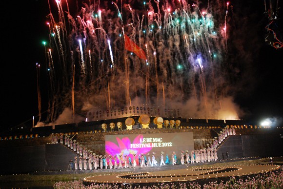 Nhìn lại 9 ngày sôi nổi của Festival Huế 2012 ảnh 17 Nhìn lại 9 ngày sôi nổi của Festival Huế 2012 ảnh 17