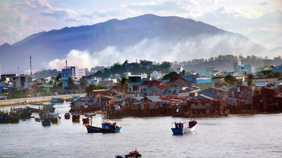 "Xóm nước đen" giữa lòng thiên đường biển đảo ảnh 1 "Xóm nước đen" giữa lòng thiên đường biển đảo ảnh 1