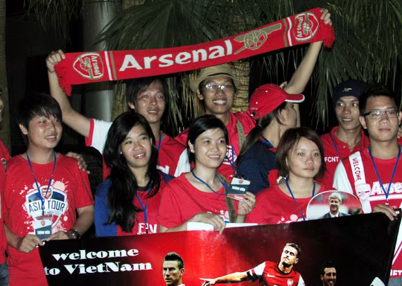 Dàn sao Arsenal âm thầm đổ bộ xuống Hà Nội ảnh 4 Dàn sao Arsenal âm thầm đổ bộ xuống Hà Nội ảnh 4