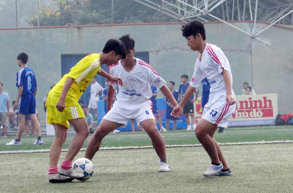 Rộn ràng ngày hội bóng đá học sinh THPT Hà Nội ảnh 9 Rộn ràng ngày hội bóng đá học sinh THPT Hà Nội ảnh 9