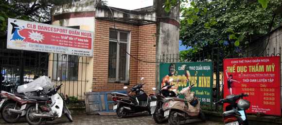 Những công trình thể thao triệu đô biến dạng vì kiếm tiền ảnh 23