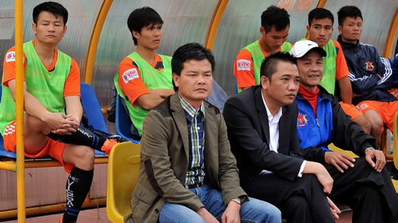 V.Ninh Bình xin nghỉ V-League, làng bóng Việt bất an ảnh 1 V.Ninh Bình xin nghỉ V-League, làng bóng Việt bất an ảnh 1