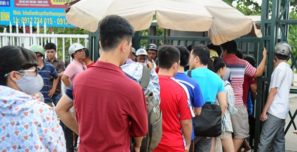 BTC dừng bán, phe vé trận U19 Việt Nam - U19 Nhật Bản, thỏa sức hét giá ảnh 1 BTC dừng bán, phe vé trận U19 Việt Nam - U19 Nhật Bản, thỏa sức hét giá ảnh 1