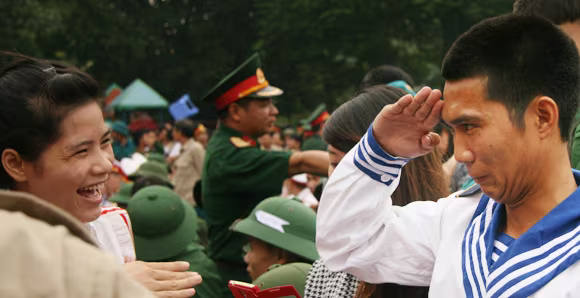 Huyện Đông Anh: 220 tân binh nô nức lên đường nhập ngũ ảnh 7 Huyện Đông Anh: 220 tân binh nô nức lên đường nhập ngũ ảnh 7