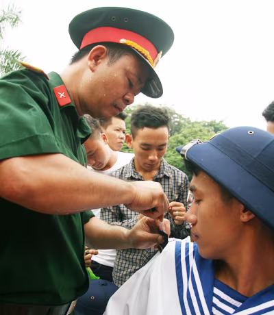Huyện Đông Anh: 220 tân binh nô nức lên đường nhập ngũ ảnh 6 Huyện Đông Anh: 220 tân binh nô nức lên đường nhập ngũ ảnh 6