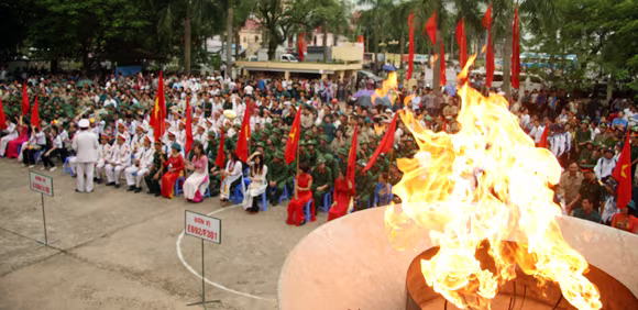 Huyện Đông Anh: 220 tân binh nô nức lên đường nhập ngũ ảnh 2 Huyện Đông Anh: 220 tân binh nô nức lên đường nhập ngũ ảnh 2