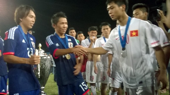 Nhìn lại "cơn sốt" U19 Việt Nam qua 7 khoảnh khắc ấn tượng ảnh 5 Nhìn lại "cơn sốt" U19 Việt Nam qua 7 khoảnh khắc ấn tượng ảnh 5