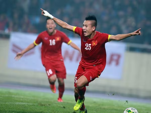 U23 Việt Nam 2 - 1 U23 Malaysia: Ngược dòng chiến thắng đầy thuyết phục ảnh 1