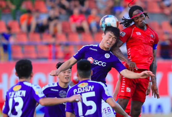 CLB Hà Nội (áo xanh) muốn 3 điểm khi trở lại Lạch Tray cuối tuần này CLB Hà Nội (áo xanh) muốn 3 điểm khi trở lại Lạch Tray cuối tuần này