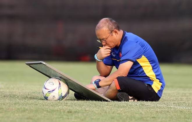 HLV Park Hang-seo muốn có trọn 6 điểm trước trận cuối gặp chủ nhà UAE