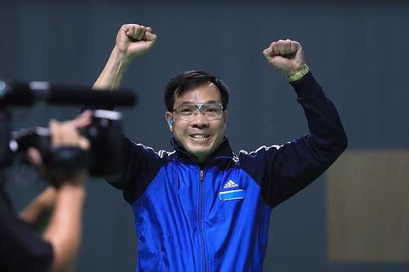 Quán quân Olympic Hoàng Xuân Vinh có cơ hội sang Tokyo tranh tài vào tháng 7 tới Quán quân Olympic Hoàng Xuân Vinh có cơ hội sang Tokyo tranh tài vào tháng 7 tới