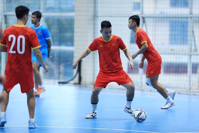 Tuyển futsal Việt Nam sẽ tập tại Hà Nội tới 25-8 di chuyển sang Tây Ban Nha du đấu Tuyển futsal Việt Nam sẽ tập tại Hà Nội tới 25-8 di chuyển sang Tây Ban Nha du đấu