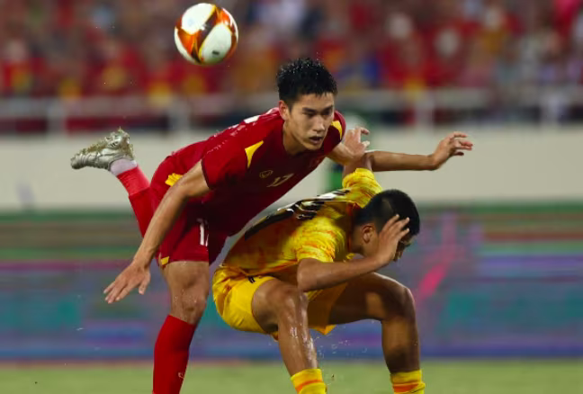 Bóng đá nam, nữ Thái Lan đều thất bại trước Việt Nam (áo đỏ) tại SEA Games 31 (Ảnh: Bangkokpost) Bóng đá nam, nữ Thái Lan đều thất bại trước Việt Nam (áo đỏ) tại SEA Games 31 (Ảnh: Bangkokpost)