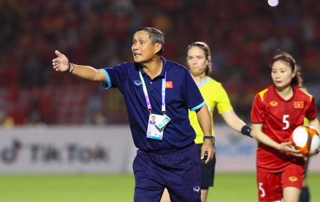 Thầy trò HLV Mai Đức Chung dự World Cup 2023 với mục tiêu học hỏi, tích luỹ kinh nghiệm Thầy trò HLV Mai Đức Chung dự World Cup 2023 với mục tiêu học hỏi, tích luỹ kinh nghiệm