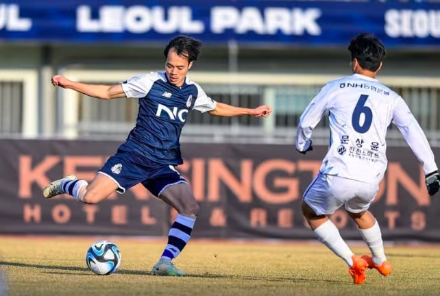 Văn Toàn dính chấn thương đáng tiếc tại Hàn Quốc Văn Toàn dính chấn thương đáng tiếc tại Hàn Quốc