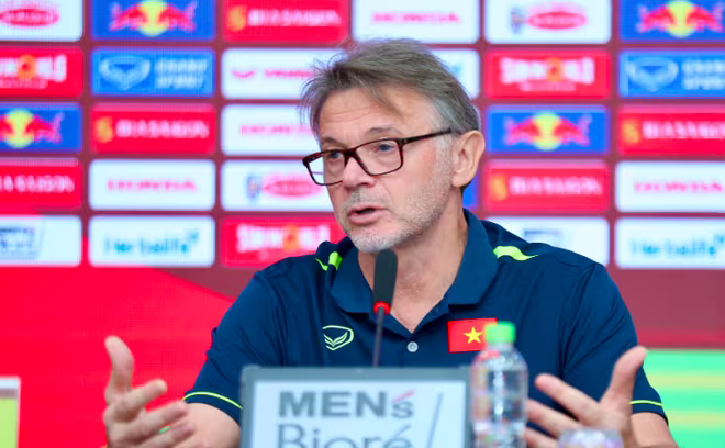 HLV Troussier đánh giá cao Iraq song tự tin đội nhà có thể giành kết quả có lợi