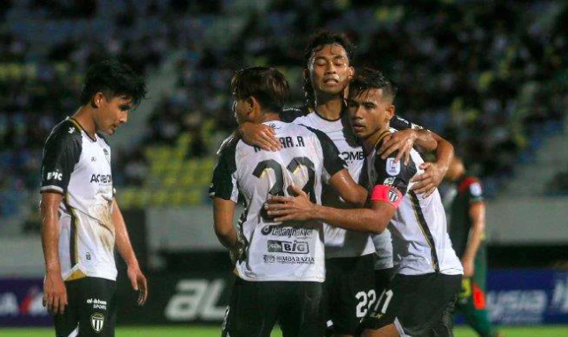 Terengganu FC trước nguy cơ là đội thứ ba bỏ giải vô địch quốc gia Malaysia 2025/26, sau khi nhận án phạt cấm chuyển nhượng từ FIFA