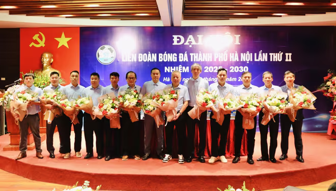 Ban chấp hành Liên đoàn Bóng đá thành phố Hà Nội nhiệm kỳ 2025-2030 ra mắt đại hội