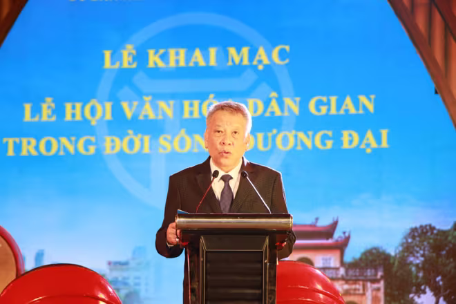 Ông Tô Văn Động, Giám đốc Sở Văn hóa và Thể thao Hà Nội phát biểu tại lễ khai mạc