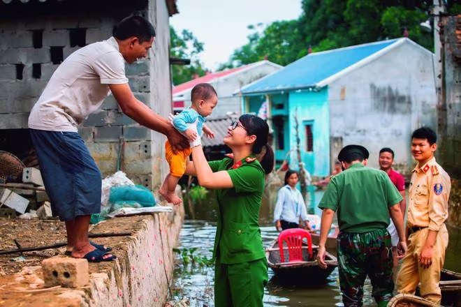 Cuộc thi truyện ngắn và ký sẽ tập trung thể hiện hình ảnh người chiến sĩ Công an xã gần dân Cuộc thi truyện ngắn và ký sẽ tập trung thể hiện hình ảnh người chiến sĩ Công an xã gần dân