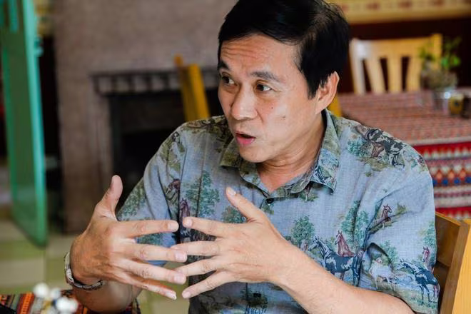 NSƯT Đỗ Kỷ hiện là Trưởng phòng Nghệ thuật, Cục Nghệ thuật Biểu diễn NSƯT Đỗ Kỷ hiện là Trưởng phòng Nghệ thuật, Cục Nghệ thuật Biểu diễn