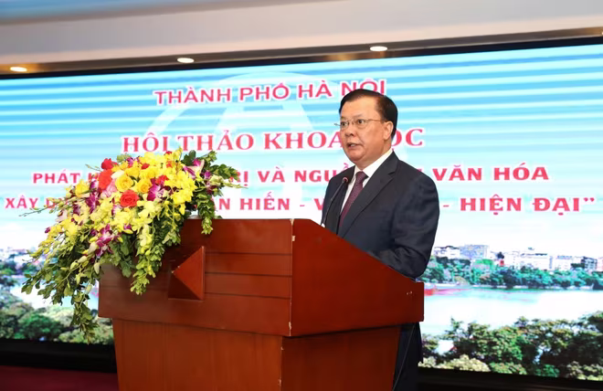 Bí thư Thành ủy Hà Nội Đinh Tiến Dũng phát biểu khai mạc hội thảo Bí thư Thành ủy Hà Nội Đinh Tiến Dũng phát biểu khai mạc hội thảo