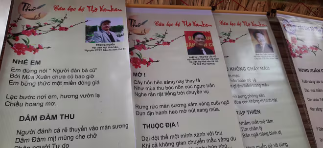 Trưng bày thơ của các hội viên thơ Nam Kau Trưng bày thơ của các hội viên thơ Nam Kau