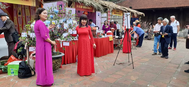 Không gian của các quán thơ Không gian của các quán thơ