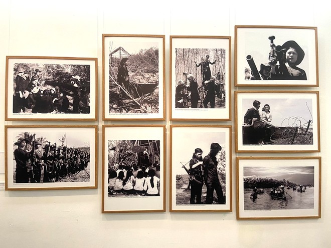 Bộ ảnh &quot;Anh hùng - Bất khuất - Trung hậu - Đảm đang&quot; của Nghệ sĩ nhiếp ảnh Võ An Khánh (Võ Nguyên Nhân) được tặng Giải thưởng Hồ Chí Minh.