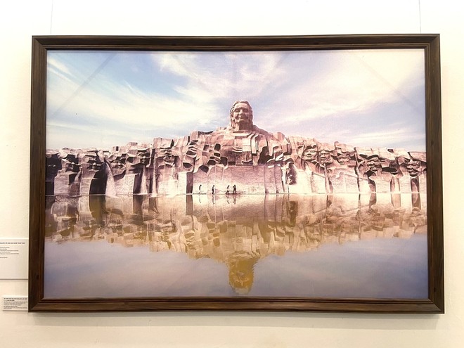 Quần thể tượng đài Bà mẹ Việt Nam anh hùng của tác giả Đinh Gia Thằng được tặng Giải thưởng Nhà nước.