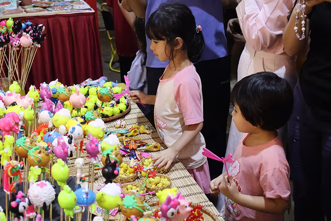 Sản phẩm du lịch làng nghề thu hút các em nhỏ