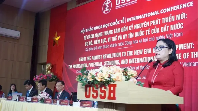 Hiệu trưởng Trường đại học Khoa học Xã hội và Nhân văn, Đại học Quốc gia Thành phố Hồ Chí Minh, GS.TS Ngô Thị Phương Lan