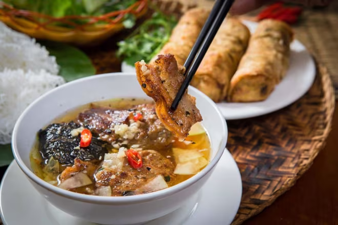 Món bún chả nổi tiếng của Hà Nội.