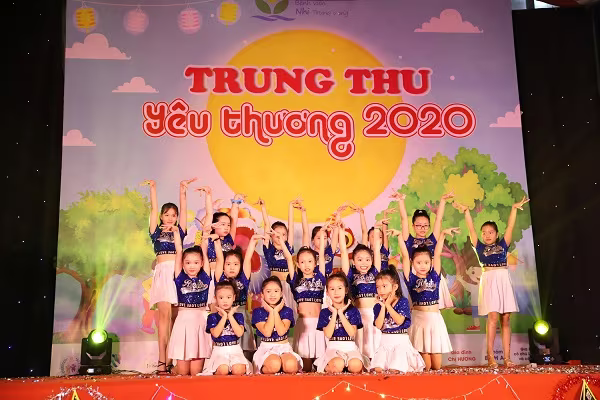 Ngày hội &quot;Trung thu yêu thương&quot; tại Bệnh viện Nhi Trung ương
