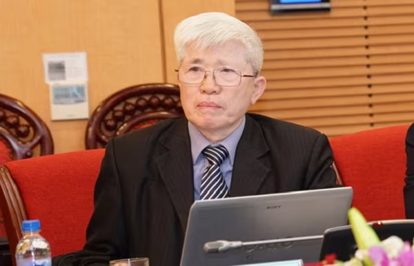 GS Nguyễn Đình Cử chia sẻ quan điểm về già hóa chủ động GS Nguyễn Đình Cử chia sẻ quan điểm về già hóa chủ động