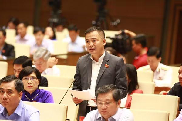 ĐBQH Nguyễn Lân Hiếu ĐBQH Nguyễn Lân Hiếu