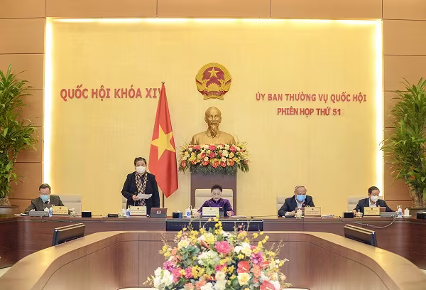 Phó Chủ tịch Thường trực Quốc hội Tòng Thị Phóng kết luận phiên thảo luận Phó Chủ tịch Thường trực Quốc hội Tòng Thị Phóng kết luận phiên thảo luận